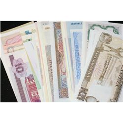 Foreign Bank Note, various dates & denominations, Crisp & UNC, lot of 100 from 100 different countri