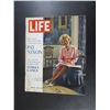 Image 1 : Life Magazine August 25, 1972 - Pat Nixon In The White House