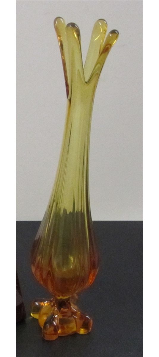 15" Viking Glass Vase 15 Viking Glass Vase i