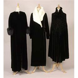 vintage 1940s velvet cape Floor length bla...