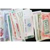 Image 1 : Foreign Bank Note, Various Dates & Denominations, Lot of 100 From 100 Different Countries, Crisp & U