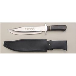 Smith & Wesson Limited Issue Texas Hold ‘Em  Bowie knife with leather sheath approx. 16”  overall wi