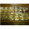 Image 2 : 1985 & 86 US MINT SETS (UNC) P/D (WITH ENVELOPES)