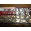 Image 1 : 1985 & 87 US MINT SETS (UNC) P/D (WITH ENVELOPE)