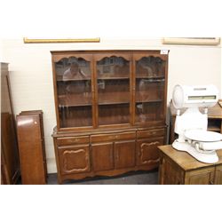 HUTCH WITH CUT GLASS WINDOWS 3 PANELS WIDE