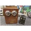 Image 1 : SMALL TARGET BROWNIE 6SIX13 ANTIQUE CAMERA & A