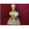 Image 1 : George Washington Statue 114 ct Sapphire