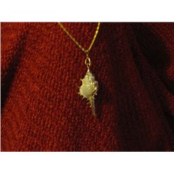 Unique Shell Gold Pendant