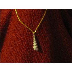 Unique Shell Gold Pendant
