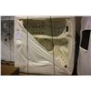Image 1 : 6 PERSON, 45 JET HOT TUB