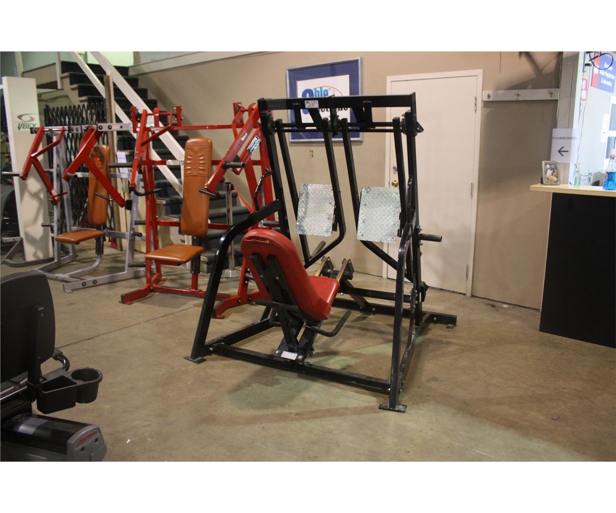 HAMMER STRENGTH SEATED LEG PRESS