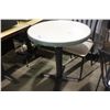 Image 1 : SINGLE ROUND CAFE TABLE