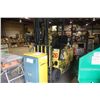 Image 2 : HYSTER LF9 3000LB 2 STAGE ELECTRIC FORKLIFT &
