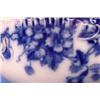 Image 3 : Lot 184_: Flow Blue Covered Semi-Porcelain Vegetable Dish