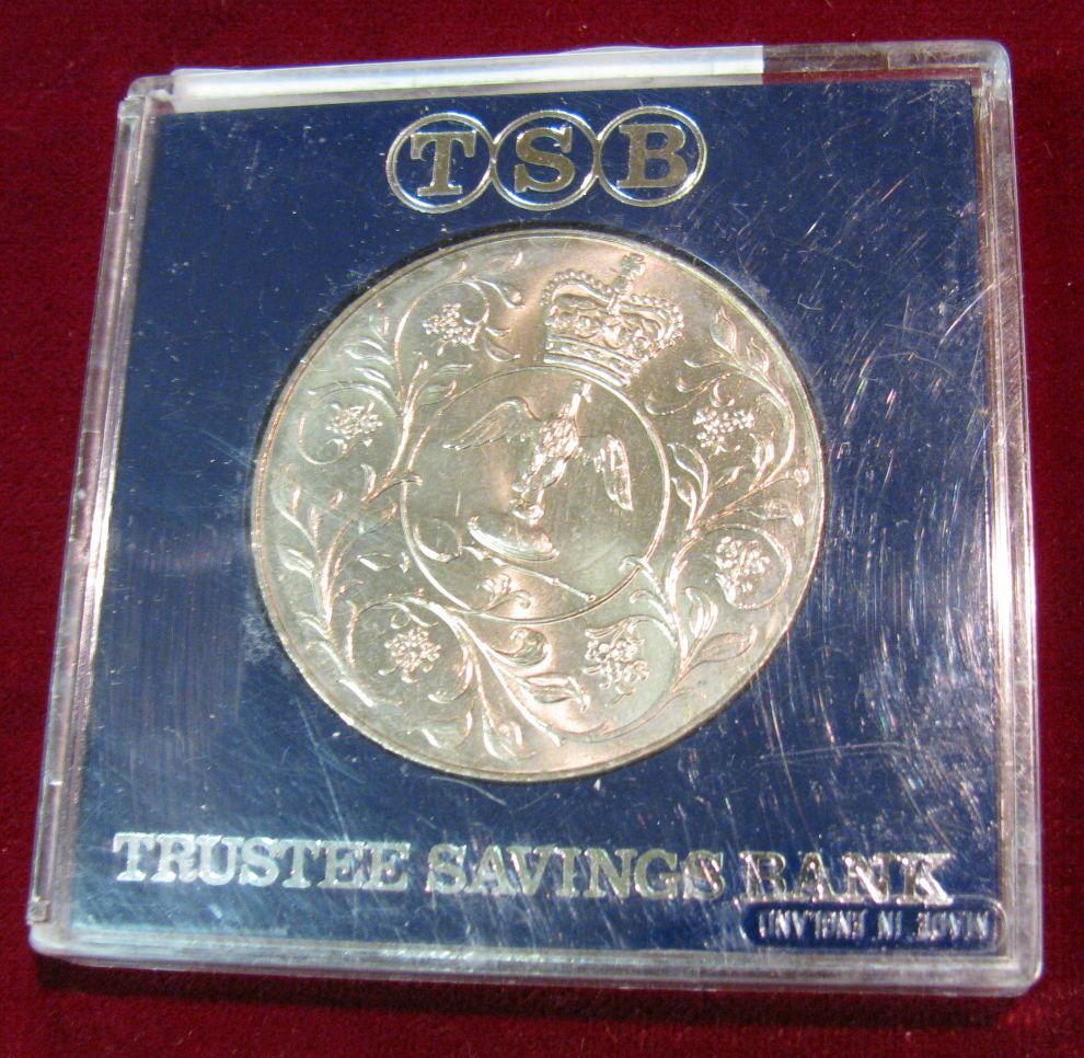 120. 19521972 H.M. Queen Elizabeth II Silver Jubilee Crown