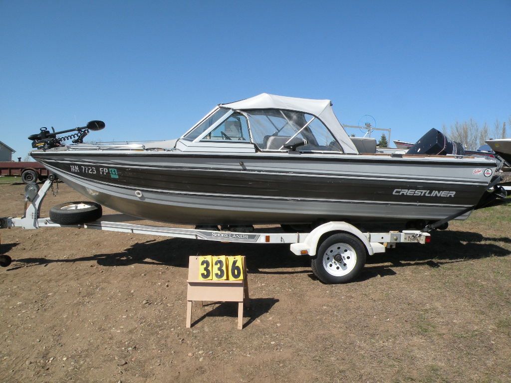 1989 Crestliner boat w/120 hp V4 Evinrude motor & 1989 Shorelander