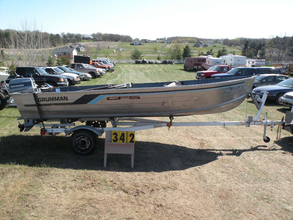 1988 Grumman 16 ft boat w/20 hp Evinrude & 1990 karavan trailer SN