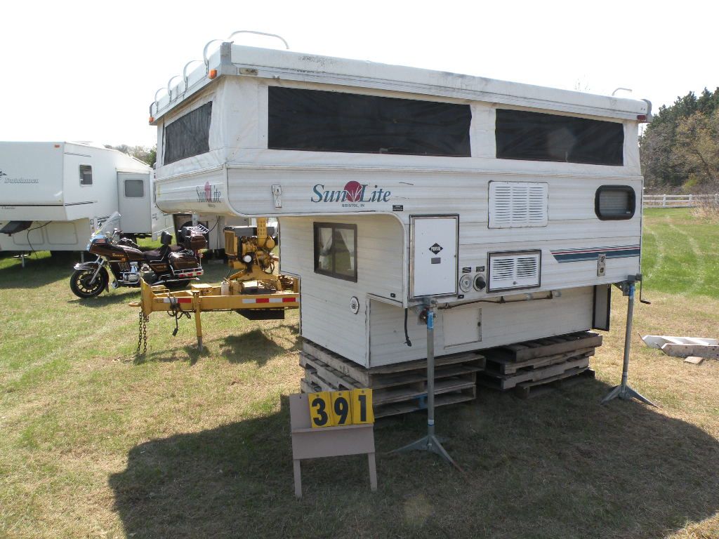 Sun Lite Truck Camper