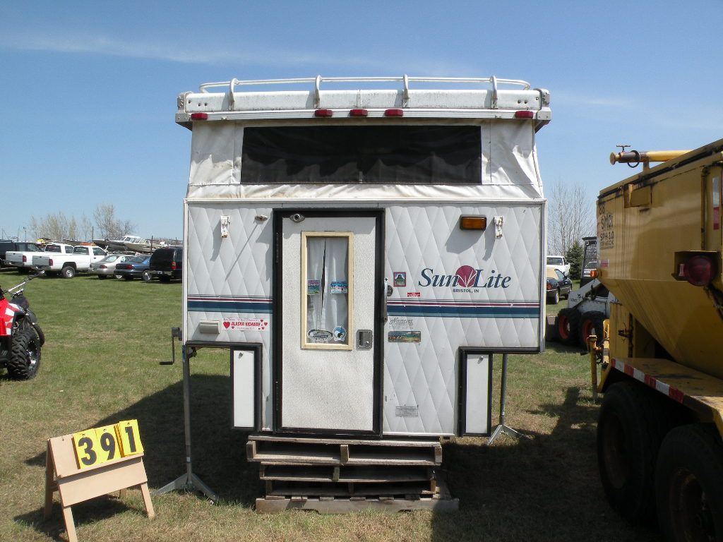 Sun Lite Truck Camper