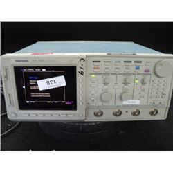 TEK TDS 744A OSCILLOSCOPE