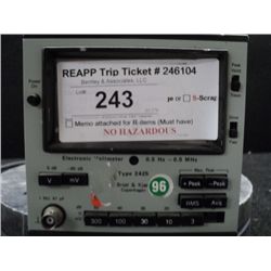 B&K 2425 VOLTMETER