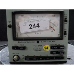 B&K 2425 VOLTMETER