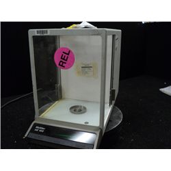 METTLER AE100 SCALE