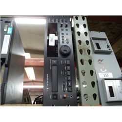 TASCAM DA-30 MKII CASSETTE PLAYER