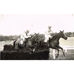 Horse Racing 1940s-50s: Leopardstown horse racing press photographs