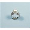 Image 1 : A good 1980s style white gold and diamond rin...