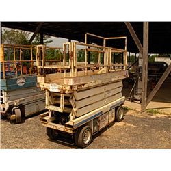 APACHE 2032 SCISSOR LIFT