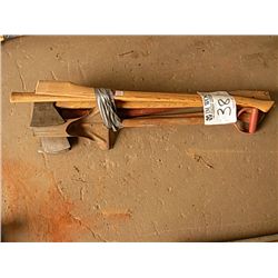 (1) LOT AXES & HANDLES