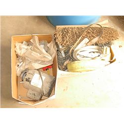 (1) LOT BRUSHES & STRAPS