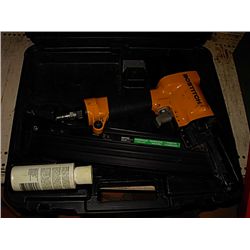 BOSTITCH NAIL GUN