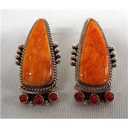 Navajo Sterling Spiny Oyster Earrings - Calladitto