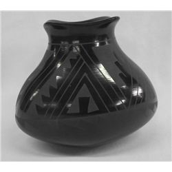 Mata Ortiz Black on Black Jar - Socorro Reyes