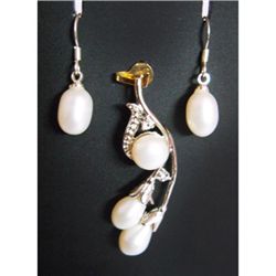 Natural 31.30 ctw Pearl Earrings/ Pendant .925 Sterling