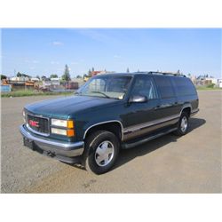 1996 GMC 1500 Suburban 4-Door 4x4 SUV