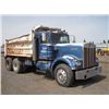 Image 2 : Kenworth W923 T/A Dump Truck