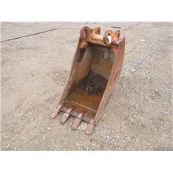 WB 18" Backhoe Bucket w/ Teeth