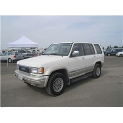 1997 Isuzu Trooper Limited 4x4 SUV
