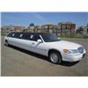 Image 2 : 2000 Lincoln Town Car Limousine