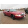 Image 2 : 1999 Ford Crown Victoria Sedan