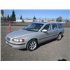 Image 1 : 2001 Volvo V70 Sedan