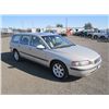 Image 2 : 2001 Volvo V70 Sedan