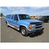 Image 2 : 1997 Chevrolet 2500 Silverado Xtra Cab Pickup w/ Shell