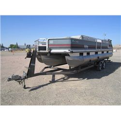 1989 American Marine Sun Tracker 24' Pontoon Boat