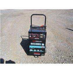 Schumacher SE4022 Battery Charger/Jumper