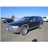Image 1 : 2001 Volvo Cross Country V70XC AWD Station Wagon