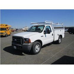 2005 Ford F250 XL Super Duty Utility Truck